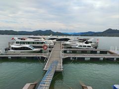 -千岛湖希尔顿休闲艇俱乐部