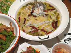 -江渔儿酸菜鱼·拔草餐厅(虎门君乐汇店)