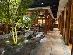 -萨拉伯尔(燕莎友谊商城店)