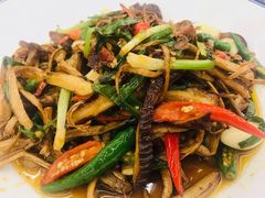 茶树菇肠头-去吃小龙虾·江湖菜·烧烤(南滨路店)