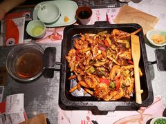 鱿鱼虾干锅-炭舍干锅·烤鱼(扬名广场店)