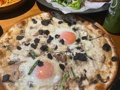 黑松露牛肝菌蘑菇披萨-JINNS锦时 steak&pizza(浸信会礼拜堂旧址店)