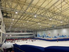 -乔波室内滑雪场