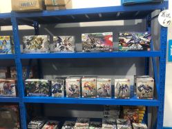 -逝水玩具折扣店