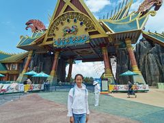 -七彩云南欢乐世界