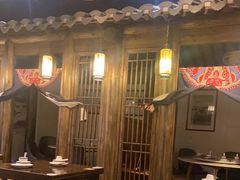 -聚汇三少·龙虾·中餐厅(莫邪路新天地店)