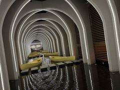 -涨巢·潮玩水疗局