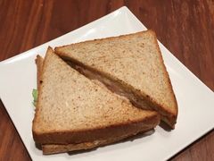 金枪鱼三明治-星巴克臻选(郑州中原万达店)