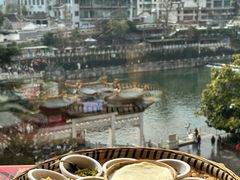 -包整·丝娃娃(一览甲秀楼风景店)