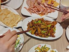 -六泰居·尔滨地标·东北菜(泰山路店)