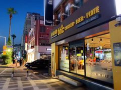 门面-BHC炸鸡(莲洞店)