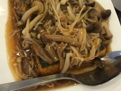 什锦菌菇炒芦笋-新加坡海鲜共和(名胜世界圣淘沙海滨坊)