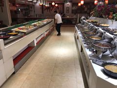 自助取餐区-泉福居酱骨头自助广场(南大街商业步行街店)