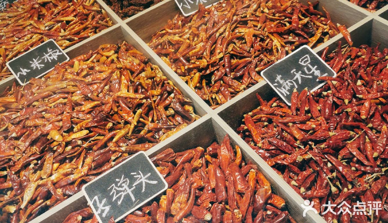 露天景观台吃川菜，有点意思😎