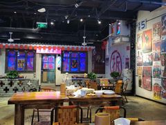 大堂-马路牙子地桌烤肉(工体店)