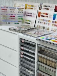 -赢韵美甲美睫瑞士净斑中心