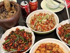 -洞庭鲜湘菜餐厅