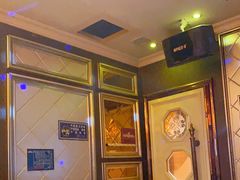 -空间8度量贩KTV(火车站店)