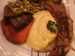 烤猪排-Boss Caffe