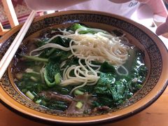 -肇兴特色牛肉粉