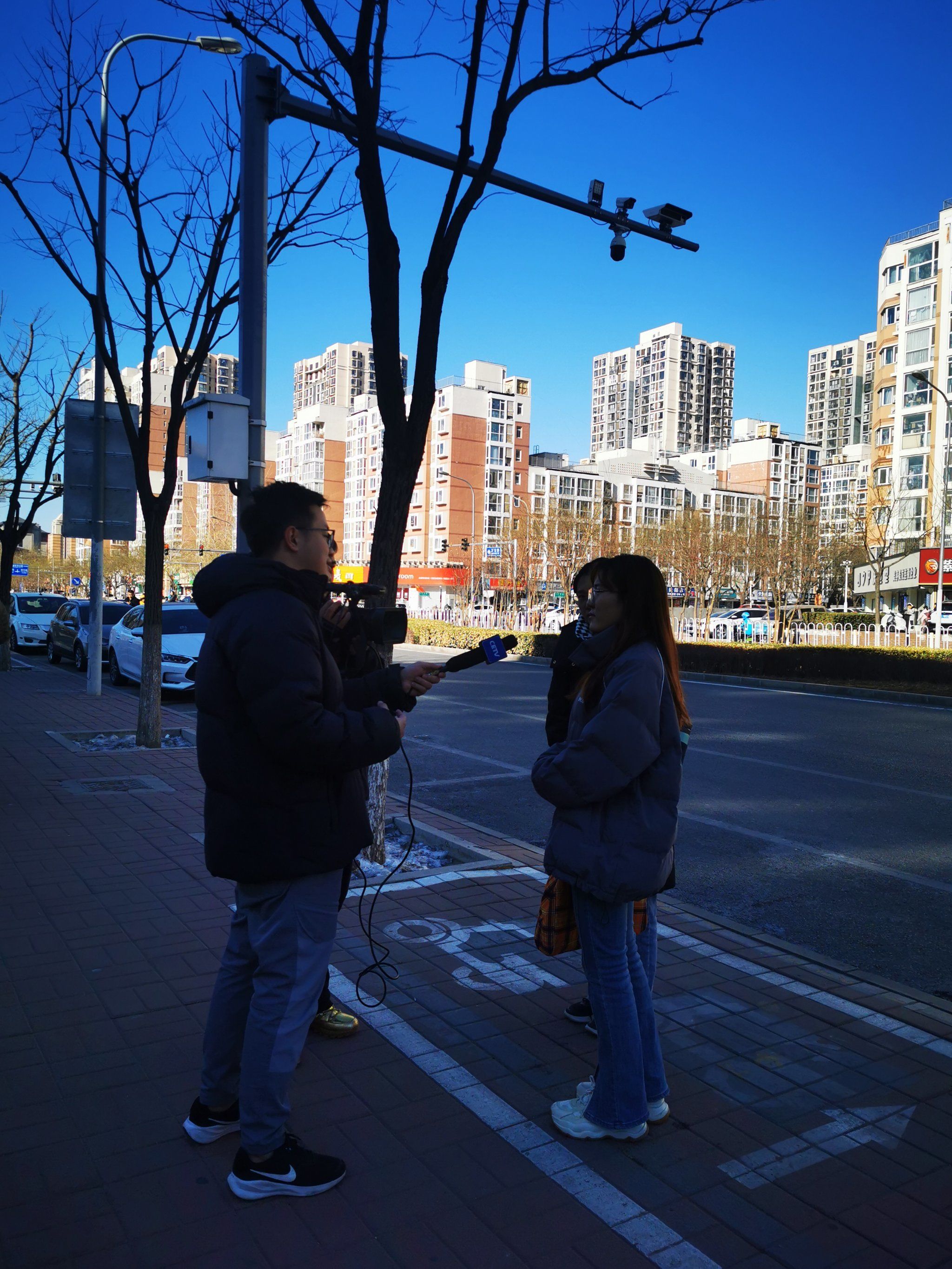 街头cetv采访