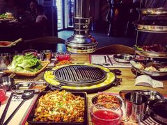 -青瓦炭韩潮烤肉(花园道店)