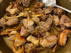 五指毛铜盘焗泉水鸡-围龙屋客家食府(福田店)