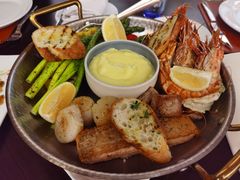 -卡佩罗意大利餐厅及酒吧Al Cappello Trattoria