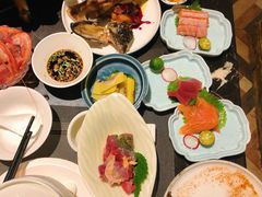 -半岛翡丽海鲜自助餐厅(观风亭店)