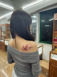 -冰岛刺青·手工穿孔·耳洞吧·专业喜纹身