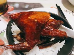 烤乳鸽-粤小馆(天安云谷店)