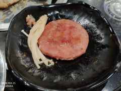 嫩牛肉-钱小主·自助回旋烤肉火锅餐厅(东方新天地店)