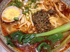 -张氏宽窄巷成都名小吃(华发新天地店)