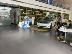 -比亚迪上海弘仁4S(杨浦店)