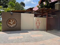 -东海岸人工湖美食村