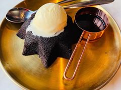 火山黑巧溶热浆香草冰淇淋蛋糕-The Rug Cafe(王府中环店)