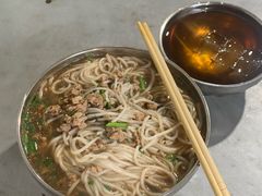 -正宗杨记普洱酸醋米线(总店)