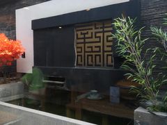 景观位-毛辣果·贵州红酸汤牛肉火锅(西单店)
