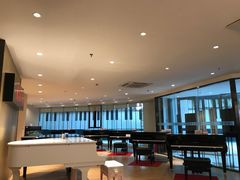 -柏斯音乐艺术中心·钢琴·吉他(上音店)