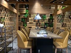 包厢-日进一片海.生腌海鲜火锅.宵夜烧烤(三里屯总店)