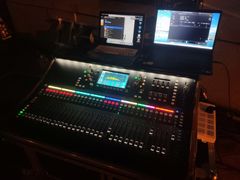 草莓双重巧克力软冰淇淋-GODIVA(万象城店)