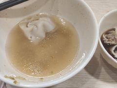 老头盖浇饭-老头盖浇饭(南京新街口明瓦廊宏光酒店店)