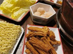 -阿润打边炉·鲜切鸡煲(华漕店)