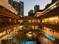 -瑞虹新天地月亮湾