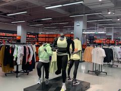 -王府井奥莱临潼小镇(临潼店)