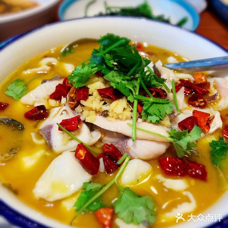 29.9元4个菜 3款饮料任喝[礼花]