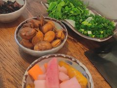 -毛辣果·贵州红酸汤牛肉火锅(西单店)