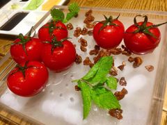 番茄脆菇沙拉-小大董·烤鸭(王府井apm店)