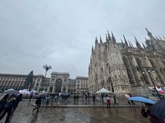 -文艺复兴百货(米兰大教堂广场店)