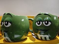 -m豆巧克力世界(上海世茂广场店)